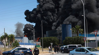 Gefahr in Spanien: Chemische Rauchwolke bedroht Stadt