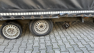 Offenbach: Polizei zieht Trümmer-Anhänger aus dem Verkehr