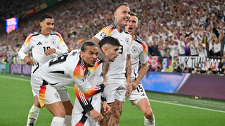 EM: Deutschland stürmt nach Unwetter-Unterbrechung ins Viertelfinale