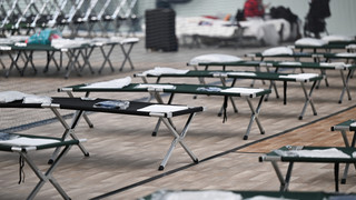 Ukraine-Flüchtlinge: Hessen schließt Notunterkünfte in Sporthallen