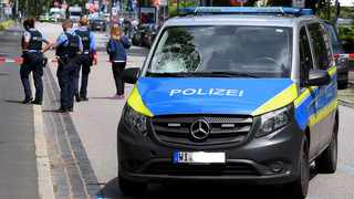 Fußgänger in Frankfurt von Streifenwagen erfasst und schwer verletzt