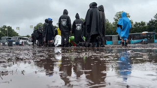 Wacken endet: Abreise im Schlamm