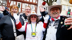 Bunt und spaßig - Mit Konfetti-Kanonen in die fünfte Jahreszeit!