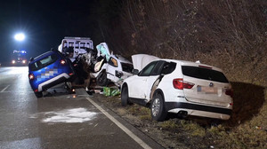 Horrorcrash auf der B2 bei Nürnberg: Drei Tote, darunter auch ein Kind