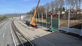 10-Meter-Lärmschutzwände an der A 45 bei Dillenburg aufgestellt