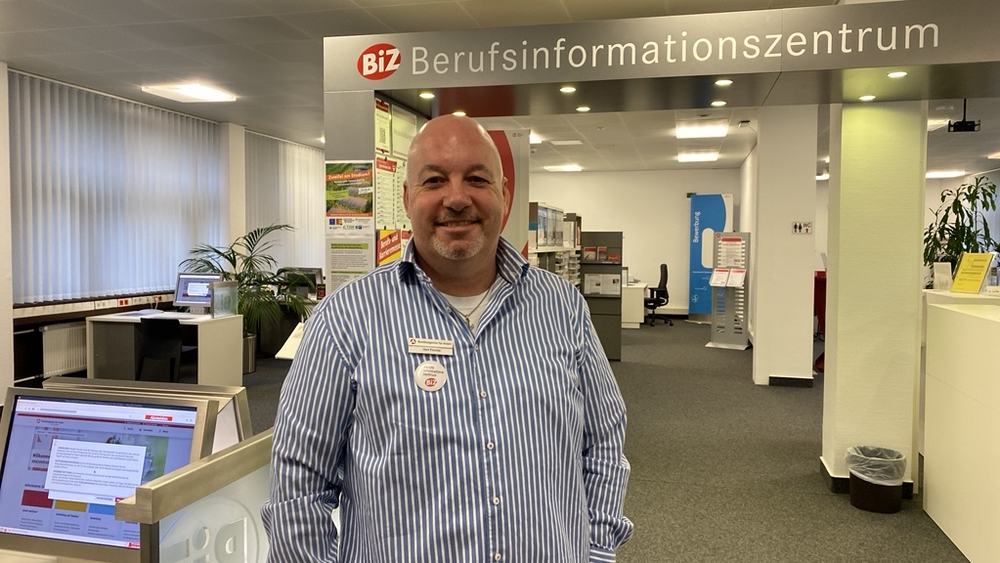 Gerrit Fischer ist der Leiter des Berufsinformationszentrums in Gießen.