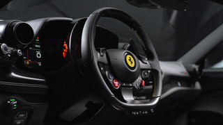 Premiere bei Ferrari - Innovative Lichtsignatur und maßgeschneiderte Proportionen des HC25