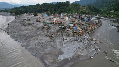 Flut im Himalaya: Auch in China werden Deutsche vermisst
