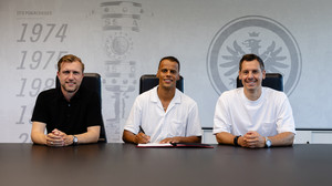 Timothy Chandler verlängert Vertrag bei der Eintracht