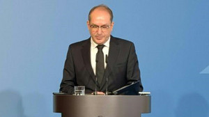 Dobrindt: "Nachholbedarf bei Kampf gegen Linksextremismus"