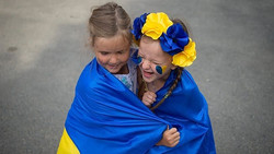 EU verhängt Sanktionen gegen Russland wegen Deportation ukrainischer Kinder