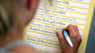Handschrift-Debatte: Hessen bleibt Schreibschrift treu