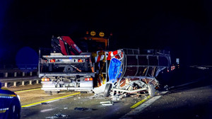 A7 Richtung Fulda nach LKW-Unfall und Vollsperrung wieder frei