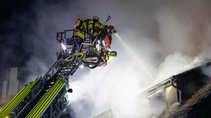 Feuer zerstört Balkon im Mannheimer Stadtteil Rheinau