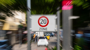 Tempolimit & weniger Parkplätze: Frankfurt führt Tempo-20-Zonen ein