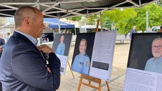 Ausstellung in Gießen: "Der Mensch dahinter" - Einsatzkräfte erzählen