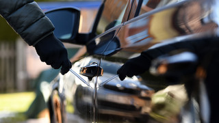 Offenbach: Polizei sucht unbekannte Auto-Zerkratzer