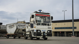 Frankfurt: Flughafen testet selbstfahrenden Gepäckschlepper