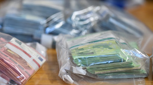 Lorsch: Polizei findet über 27.000 Euro unterm Beifahrersitz