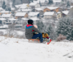 Rodeln: Schnee-Spaß in Hessen