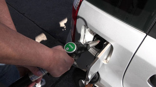 Energiesteuer-Senkung: Koalition will Autofahrer entlasten