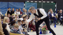 Schuleinweihung nach Sanierung - Die Schüler im Mittelpunkt