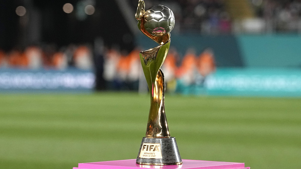 Der Pokal für die Frauenfußball-Weltmeisterschaft.