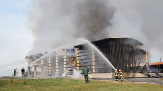 Großbrand: Millionen-Schaden auf dem Hofgut Eulenhof in Sinsheim