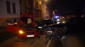 Chaos im Stuttgarter Feierabendverkehr: Acht Autos in Unfall verwickelt