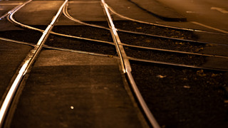 Gleisspringer wird in Fulda von ICE touchiert