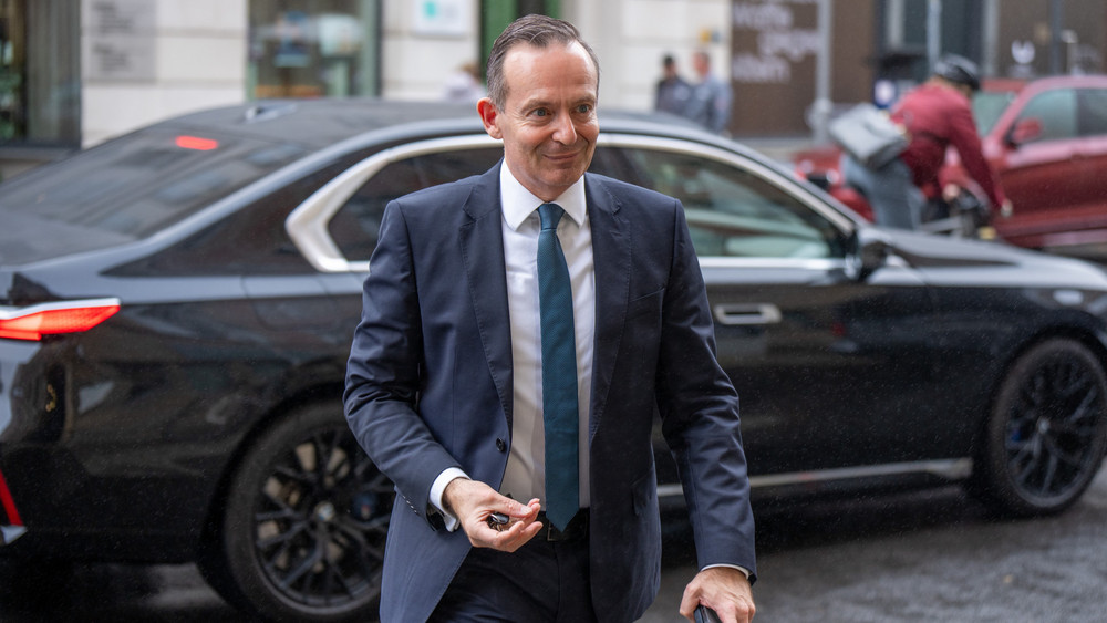 Volker Wissing will Verkehrsminister bleiben und tritt deshalb aus der FDP aus.