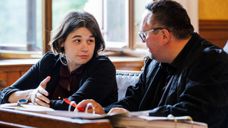 Klage gegen Impfstoff-Firma Astrazeneca - Urteil verzögert sich