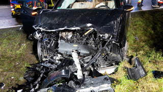 Zwei Schwerverletzte: Frontalzusammenstoß auf B254 bei Großenlüder