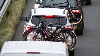 Benzin und Diesel: Wer macht die Preise an der Tankstelle?