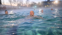 Auch ohne Frühlings-Temperaturen: Freibad-Saison startet