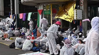 Stahlwerke blockiert im Ruhrgebiet: Klimaaktivisten protestieren gegen CO2-intensive Produktion