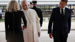 Papst Leo beendet Frankreich-Reise in Metz und setzt Schuman und EU-Einheit in den Fokus