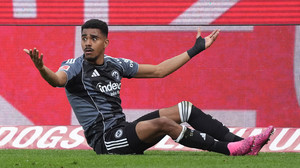 Eintracht Frankfurt ohne Knauff, Doan und Larsson nach Berlin
