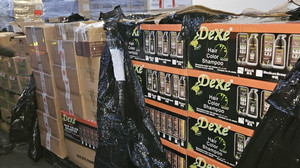 Verdächtige Lieferungen: Zoll zieht Nüsse und Kosmetik ein