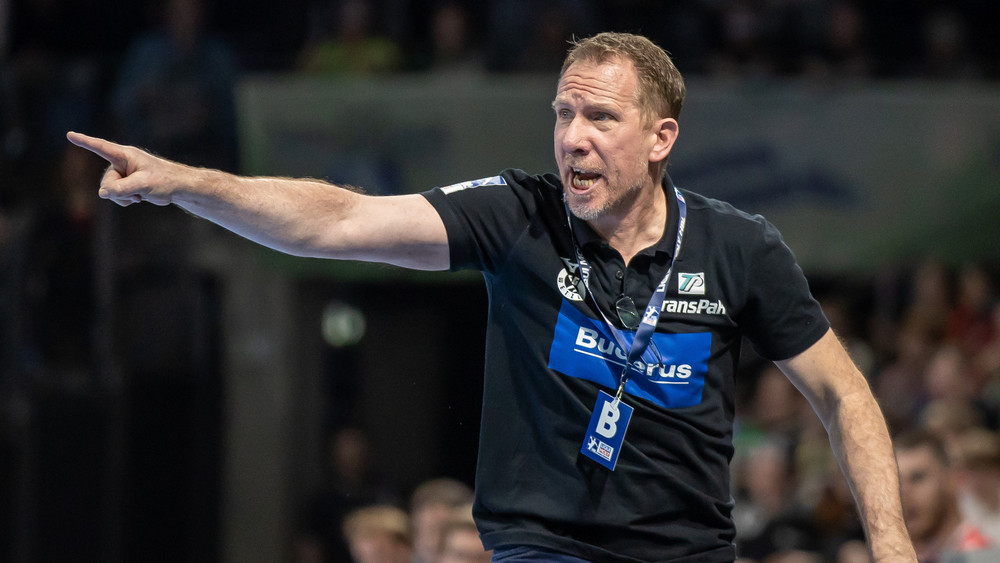 HSG-Trainer Frank Carstens will mit seinem Team gegen den THW Kiel erfolgreich sein.