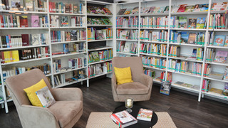 Bücher und Tonies: 1800 neue Medien in der Stadtbibliothek Hünfeld