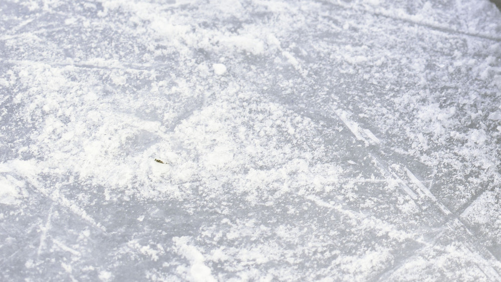 Eisstockschießen auf der Outdoor-Kegelbahn