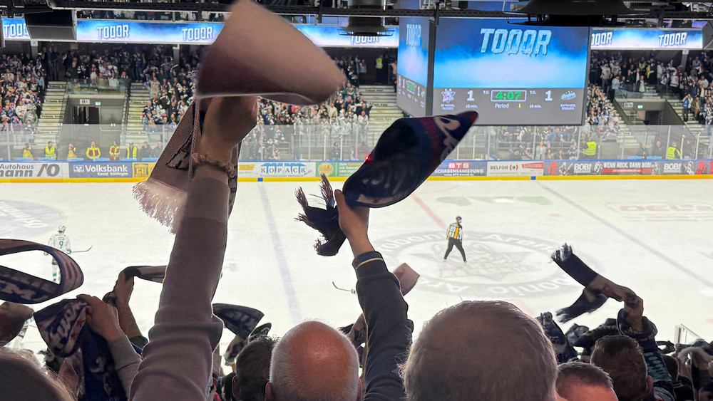 Die Kassel Huskies stehen im Finale der DEL2 und treffen dort auf Krefeld.