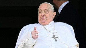 Papst Franziskus aus dem Krankenhaus entlassen