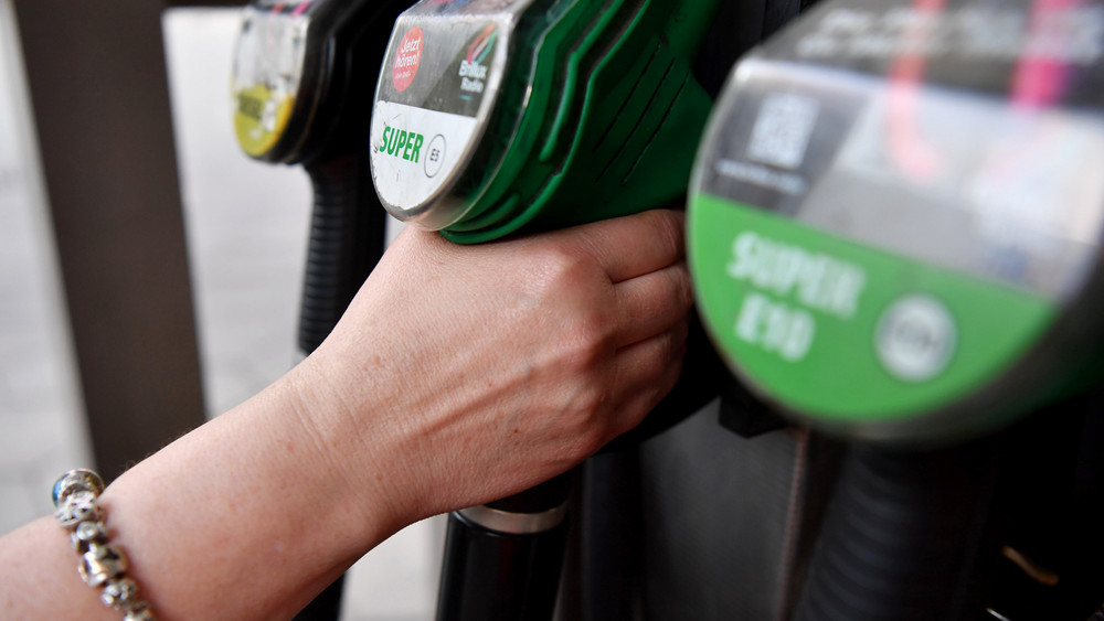 Die neue Spritpreis-Regel tritt in Kraft. 