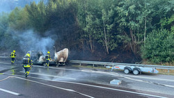Aus Wohnmobilbrand wird Waldbrand an A3 bei Niedernhausen