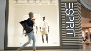 Esprit schließt 30 Filialen in Deutschland erst später