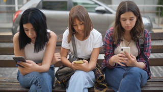 Umfrage: Hälfte der Teenager für Social-Media-Altersgrenzen
