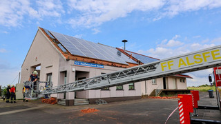 Unwetter und Gewitter: Abgedeckte Dächer im Vogelsbergkreis