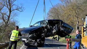 Frontalzusammenstoß: Vier Verletzte bei Unfall auf B83 bei Alheim